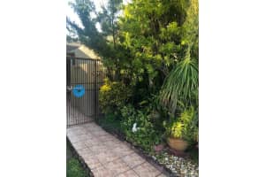 9165 Fontainebleau Blvd, Miami, FL 33172, Sold 01/28/21