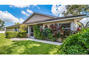 4933 W Lakes Dr, Deerfield Beach, FL 33442, Sold 11/24/20