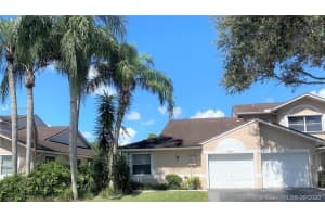 4933 W Lakes Dr, Deerfield Beach, FL 33442, Sold 11/24/20
