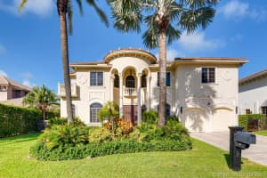 642 Palm Dr, Hallandale Beach, FL 33009, Sold 03/02/21