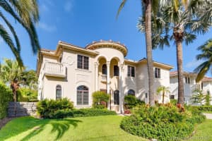 642 Palm Dr, Hallandale Beach, FL 33009, Sold 03/02/21