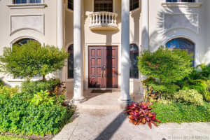 642 Palm Dr, Hallandale Beach, FL 33009, Sold 03/02/21