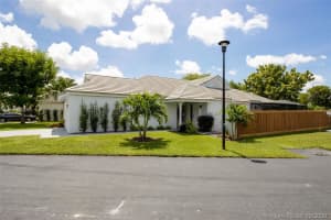 4900 NW 99th Pl, Doral, FL 33178, Sold 12/01/20