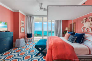 1000 South Pointe Dr, Miami Beach, FL 33139, Sold 11/23/20