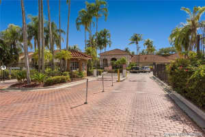 18342 NW 68th Ave, Hialeah, FL 33015, Sold 11/17/20