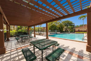 18342 NW 68th Ave, Hialeah, FL 33015, Sold 11/17/20