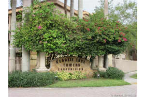 15231 SW 80th St, Miami, FL 33193, Sold 11/13/20