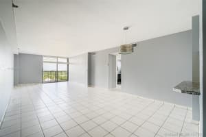 2625 Collins Ave, Miami, FL 33140, Sold 06/22/21