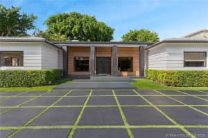 22 N Hibiscus Dr, Miami Beach, FL 33139, Sold 04/30/21