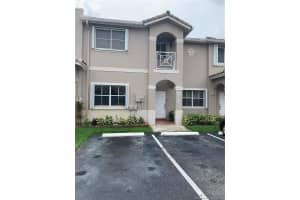 16620 NW 73rd Ct, Hialeah, FL 33014, Sold 11/06/20