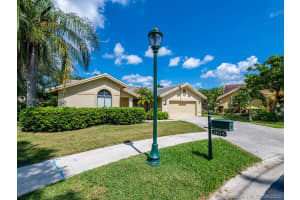 2015 Lakeshore Dr, Weston, FL 33326, Sold 12/21/20