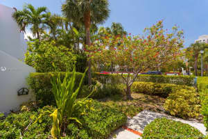 350 Grapetree Dr, Key Biscayne, FL 33149, Sold 02/17/21
