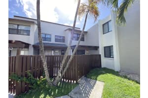 10286 NW 9th St Cir, Miami, FL 33172, Sold 12/30/20