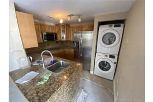 10286 NW 9th St Cir, Miami, FL 33172, Sold 12/30/20