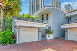 202 Poinciana Island Dr, Sunny Isles Beach, FL 33160, Sold 01/29/21