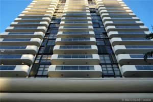 5757 Collins Ave # 305, Miami Beach, FL 33140, Sold 04/16/21