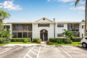 827 NE 199th St, Miami, FL 33179, Sold 12/07/20