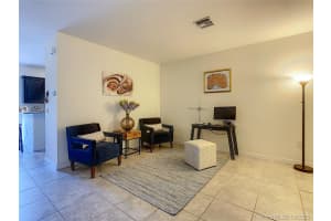 817 E Village Cir, Davie, FL 33325, Sold 12/04/20