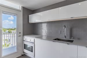 1045 10th St, Miami Beach, FL 33139, Sold 10/23/20