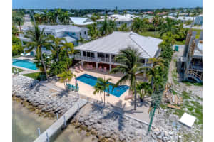 1325 Coury Dr, Key Colony Beach, FL 33051, Sold 04/12/21