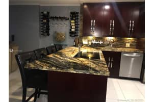 3475 N Country Club Dr, Miami, FL 33180, Sold 12/02/20