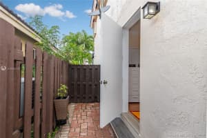 16325 SW 68th Terrace, Miami, FL 33193, Sold 11/20/20