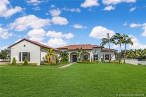 12595 SW 14th Pl, Davie, FL 33325, Sold 03/19/21