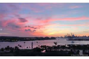 300 South Pointe Dr, Miami Beach, FL 33139, Sold 03/10/21