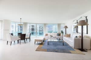 Add Building Entrance, 2127 Brickell Ave, Miami, FL 33129, Sold 11/16/20