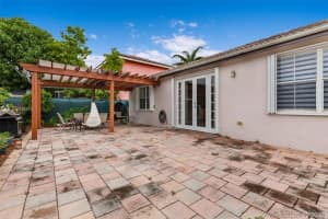 15478 SW 23rd Ln, Miami, FL 33185, Sold 11/30/20
