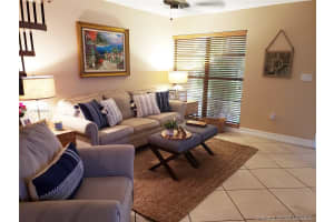 6506 Kendale Lakes Dr, Miami, FL 33183, Sold 11/19/20