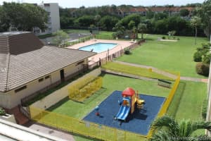 6950 Miami Gardens Dr, Hialeah, FL 33015, Sold 12/18/20