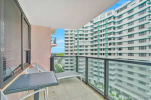 5225 Collins Ave, Miami, FL 33140, Sold 07/27/21