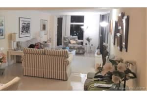 3375 N Country Club Dr, Miami, FL 33180, Sold 12/02/20