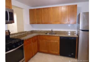 6900 N Kendall Dr APT A208, Pinecrest, FL 33156, Sold 12/31/20