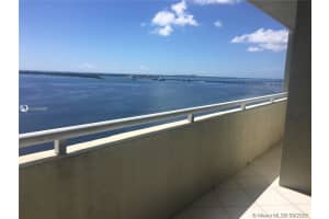 800 Claughton Island Dr, Miami, FL 33131, Sold 10/27/20