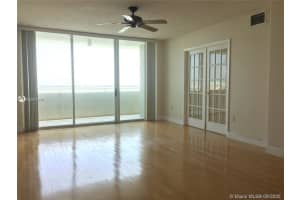 800 Claughton Island Dr, Miami, FL 33131, Sold 10/27/20