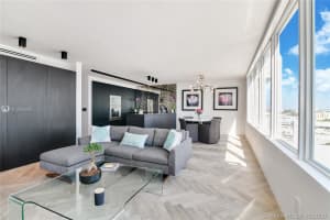 400 South Pointe Dr, Miami Beach, FL 33139, Sold 06/16/21