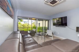 8775 Park Blvd, Miami, FL 33172, Sold 10/30/20