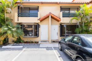 10047 SW 77th Ct, Miami, FL 33156, Sold 11/24/20