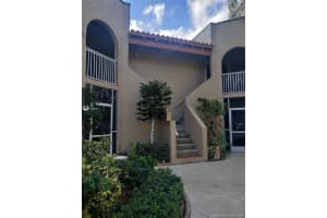 8886 SW 3rd St, Pembroke Pines, FL 33025, Sold 03/04/21