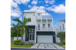 8291 NW 34th St, Doral, FL 33122, Sold 04/13/21