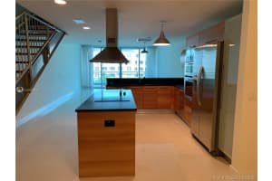2950 NE 188th St, Miami, FL 33180, Sold 11/23/20