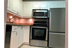 9360 Fontainebleau Blvd, Miami, FL 33172, Sold 10/23/20