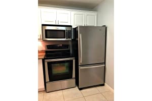 9360 Fontainebleau Blvd, Miami, FL 33172, Sold 10/23/20