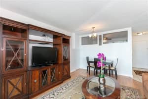 322 Buchanan St, Hollywood, FL 33019, Sold 03/08/21