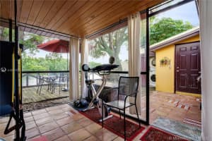 13856 Kendale Lakes Dr, Miami, FL 33183, Sold 11/13/20