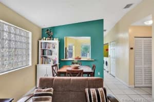 7940 NW 6th St, Pembroke Pines, FL 33024, Sold 12/02/20
