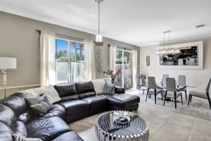 4714 S Prive Cir, Delray Beach, FL 33445, Sold 11/27/20