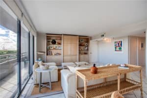 441 Valencia Ave, Coral Gables, FL 33134, Sold 05/07/21